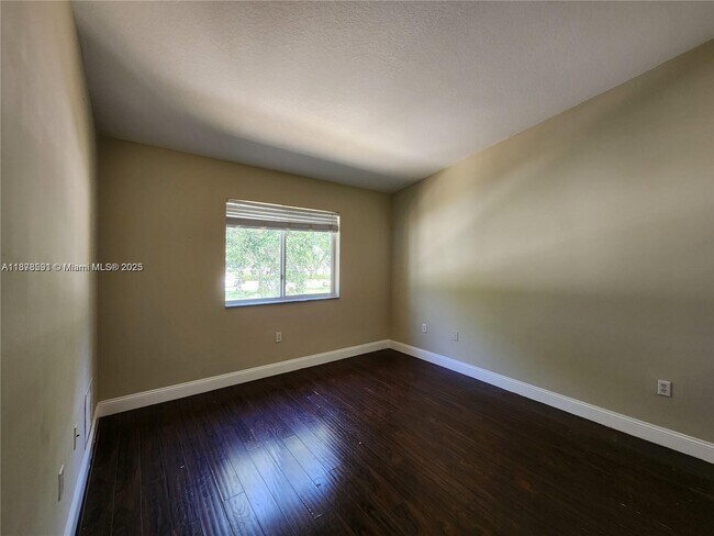 Building Photo - 3810 N Jog Rd
