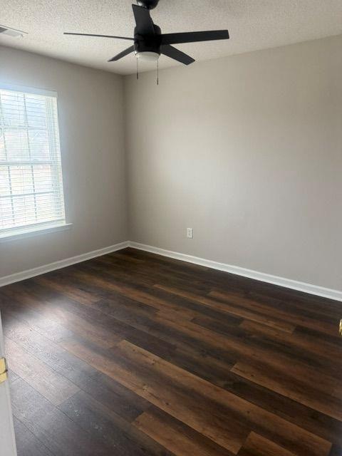 Building Photo - 305 Fox Overlook