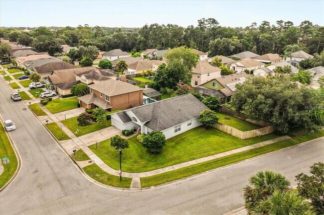 Building Photo - 805 Lewis Pl