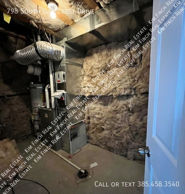 Building Photo - 798 S Oak Crest Dr