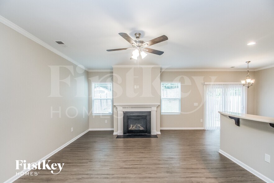 Building Photo - 2055 Tanners Mill Dr
