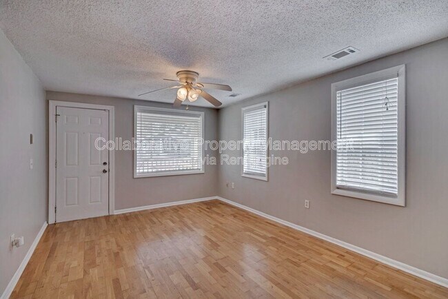 Building Photo - 2025 Eppinger St