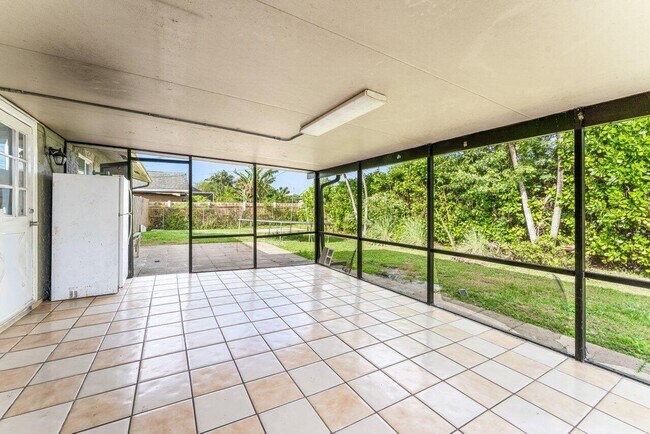 Building Photo - 110 W Rubber Tree Dr