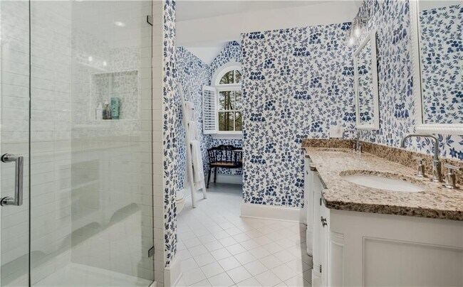 Building Photo - 4224 E Conway Dr NW