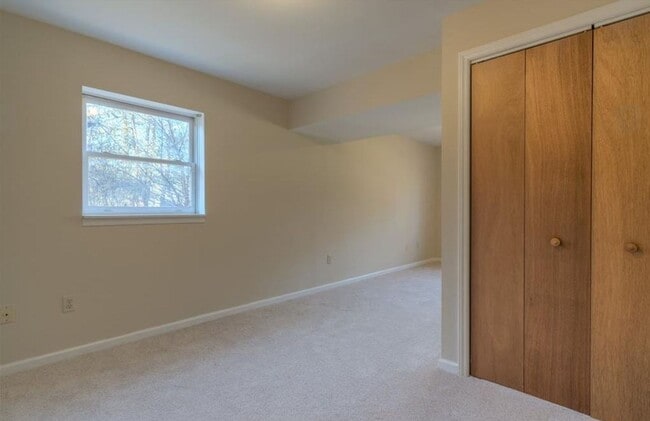 Building Photo - Available for the 2026-2027 lease term.