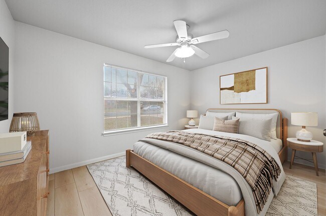 Building Photo - 2028 Kaiser Dr