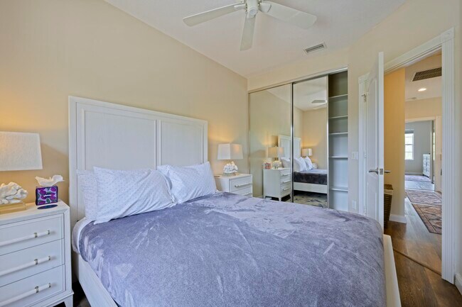 Building Photo - 435 Capistrano Dr