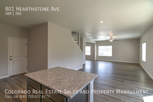 Building Photo - 801 Hearthstone Ave