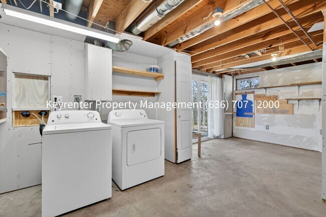 Building Photo - Spacious 4BR Home with Finished Basement in St. Peters