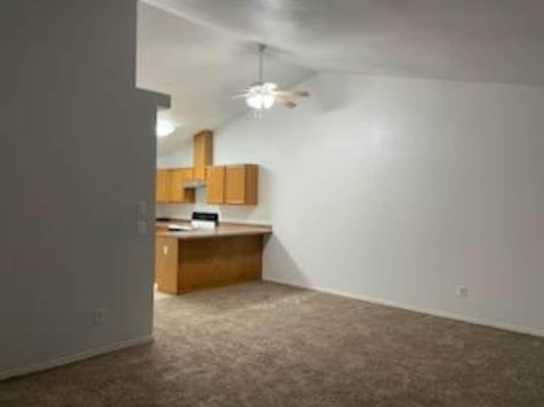 Building Photo - 803 N 20th Ave