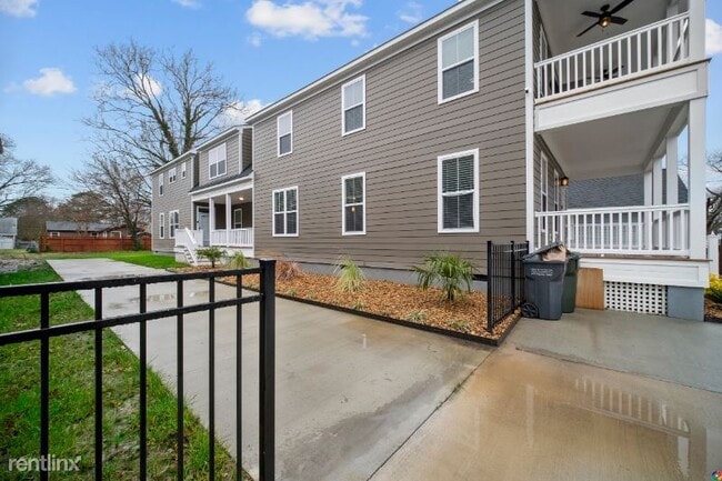 Building Photo - 125 N 4th St