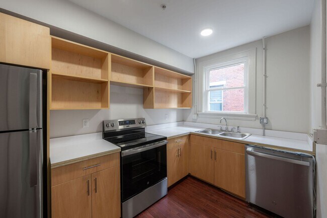 Building Photo - Coming Soon: Newly renovated 2BR Apartment...