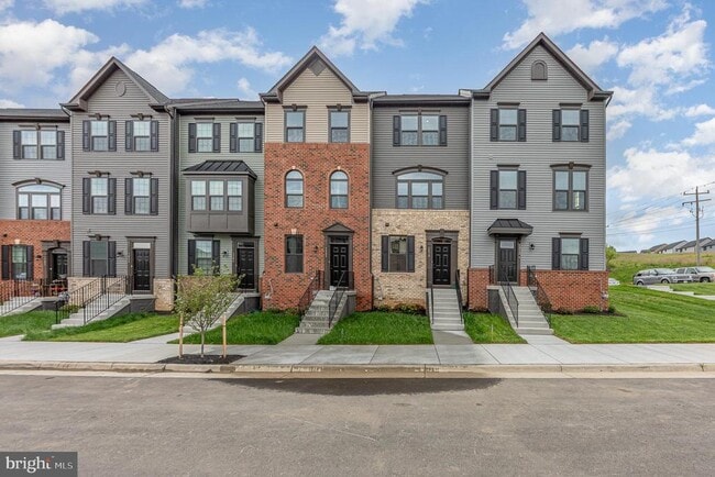 Building Photo - 1210 Rampart Dr