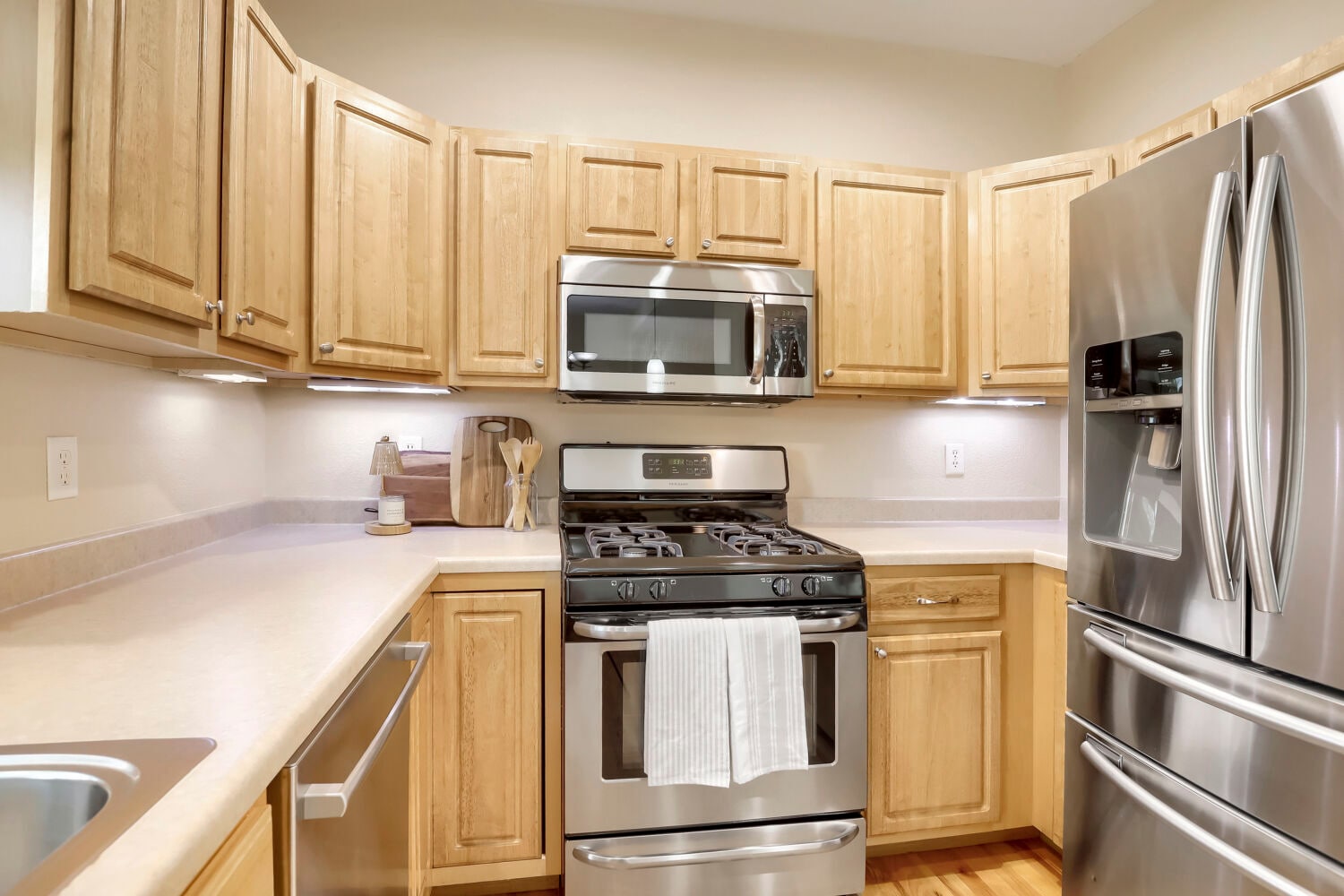 Kitchen - 2261 Watersong Cir