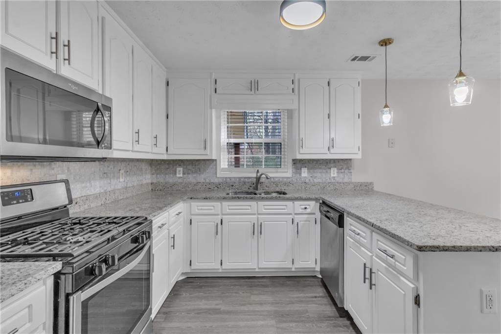 Building Photo - 1900 Tribble Ridge Dr