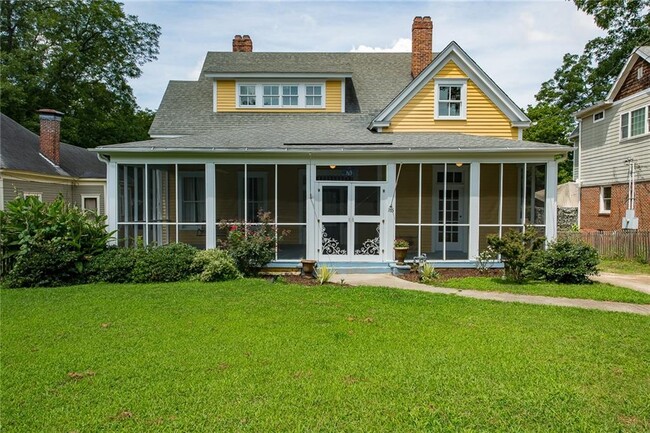 Building Photo - 765 Woodland Ave SE