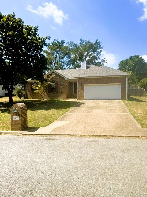 Building Photo - 3403 Saddle Creek Cove