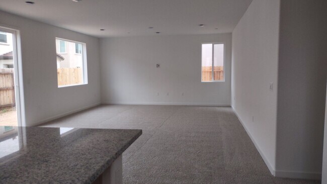 Building Photo - 6064 Sunscape Wy