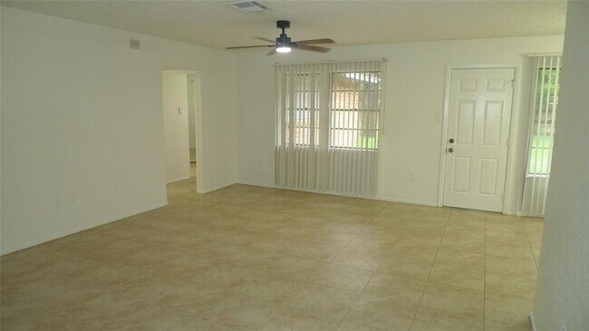 Building Photo - 11311 Verlaine Dr