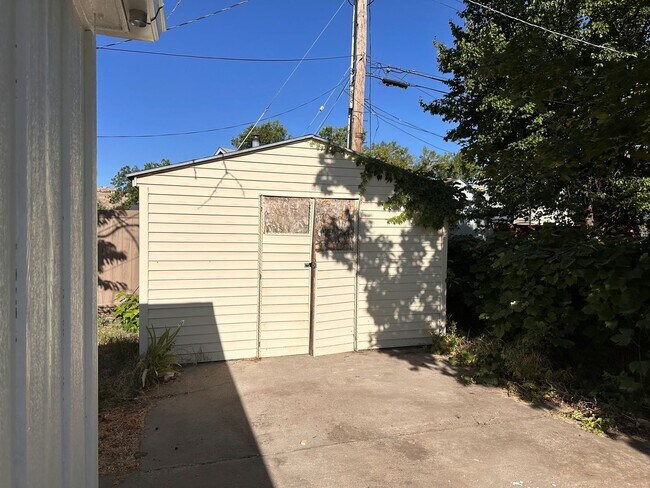 Building Photo - Completely Remodeled 4 Bedroom Home