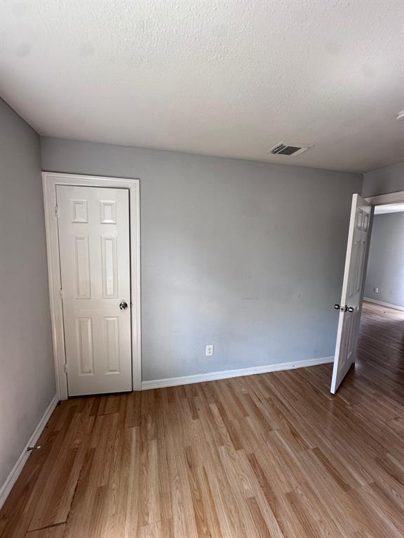 Building Photo - 8507 Lockwood Dr