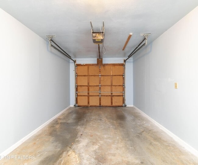 Building Photo - 136 Durwood Rd