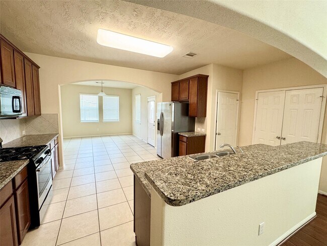 Building Photo - 26722 Mandrake Falls Ct