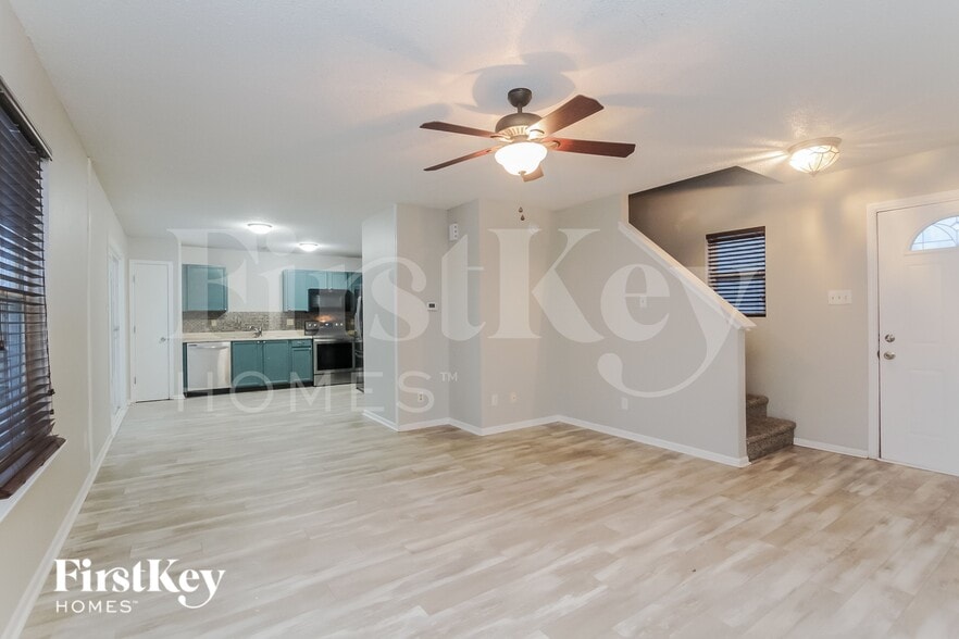 Building Photo - 2391 Providence Ct