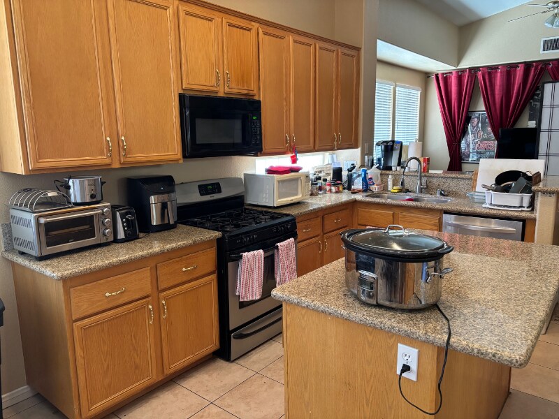 Building Photo - 1699 Deep Spring Ave