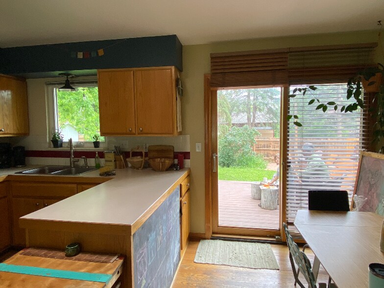 Building Photo - 2524 W Plum St