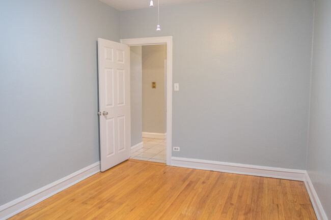 Building Photo - 5445 W 64th St