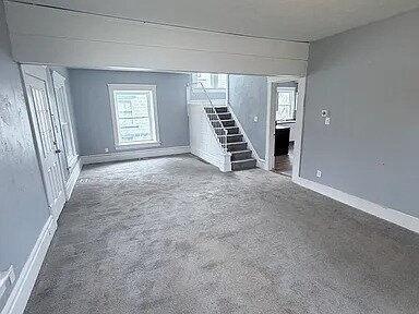 Building Photo - Spacious 6-bedroom, 3-bath home offering a flexible multi-level layout ideal for comfortable living