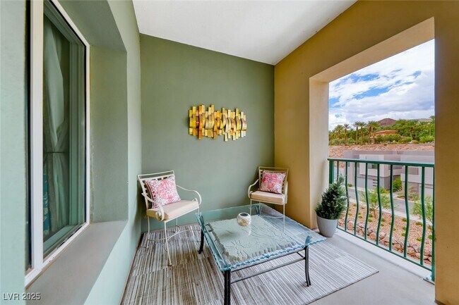 Building Photo - 30 Strada Di Villaggio