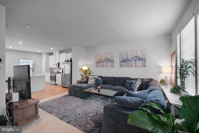 Building Photo - 52 Caswell Dr