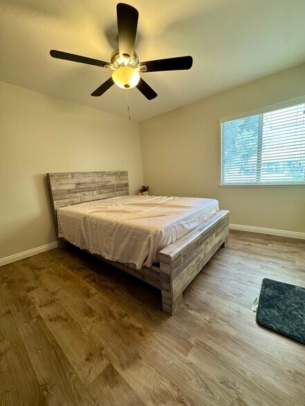 Building Photo - 4575 Ramona Ave