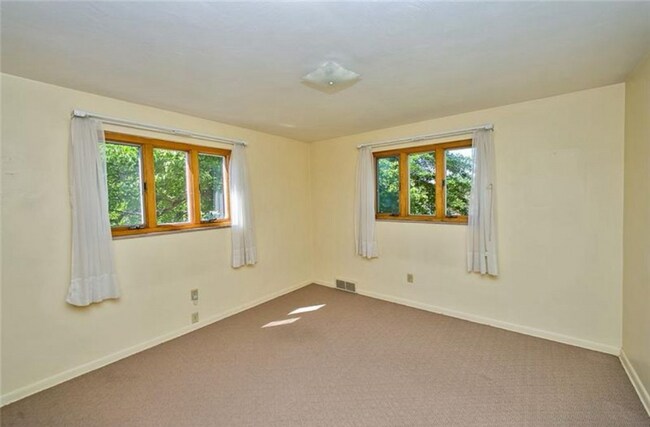 Building Photo - 5331 Old Logan Ferry Rd