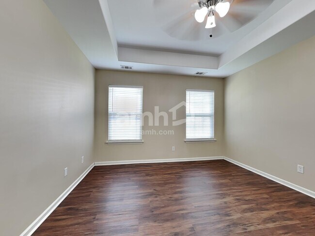 Building Photo - 406 Flint Dr