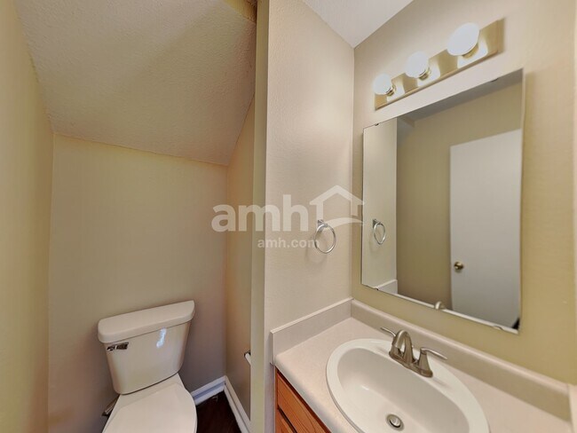 Building Photo - 5969 Claymont Blvd