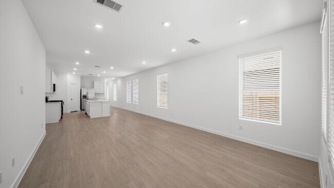 Building Photo - 13111 Pne Trace St