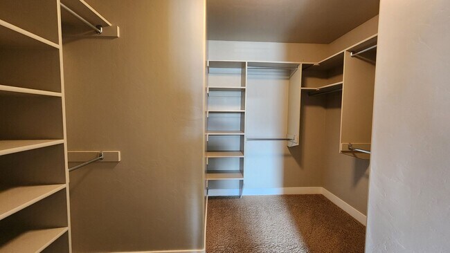 Building Photo - 576 N 220 E