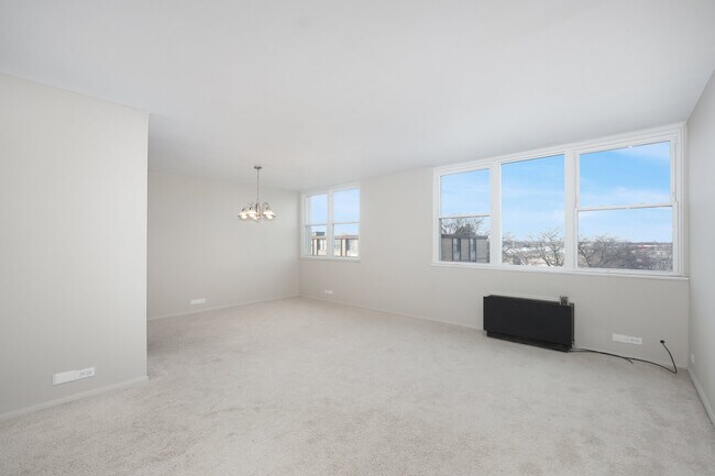 Building Photo - 4300 W Ford City Dr