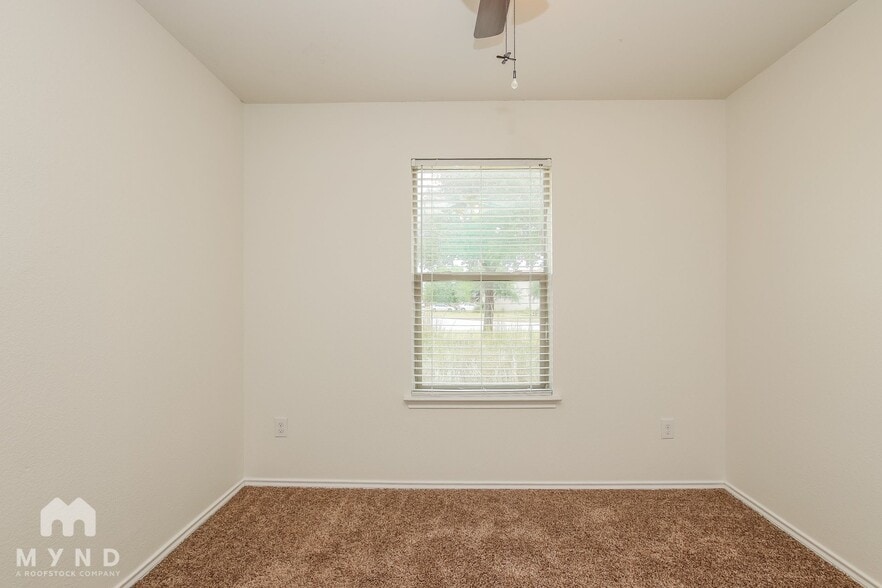 Building Photo - 940 Water Hyacinth Loop