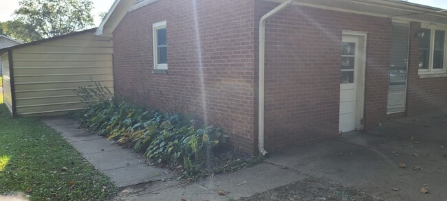 Building Photo - 113 S Broadview Cir Dr