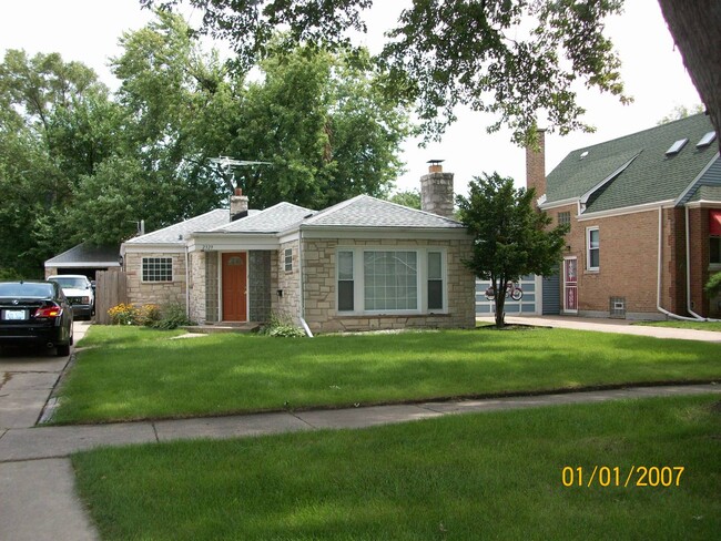 Primary Photo - 2329 16th Ave