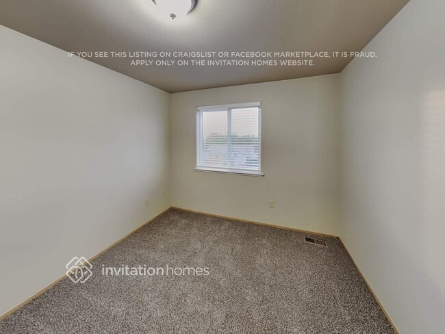 Building Photo - 5125 69th Ave NE