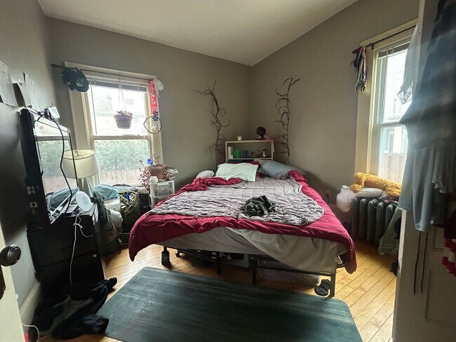 Building Photo - 2312 E Park Pl