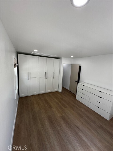 Building Photo - 967 W 23rd St