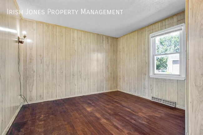 Building Photo - 1 Idlebrook Dr