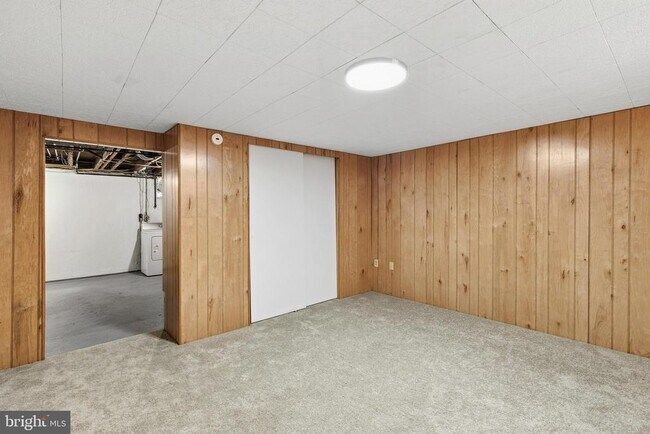 Building Photo - 8556 Willow Oak Rd