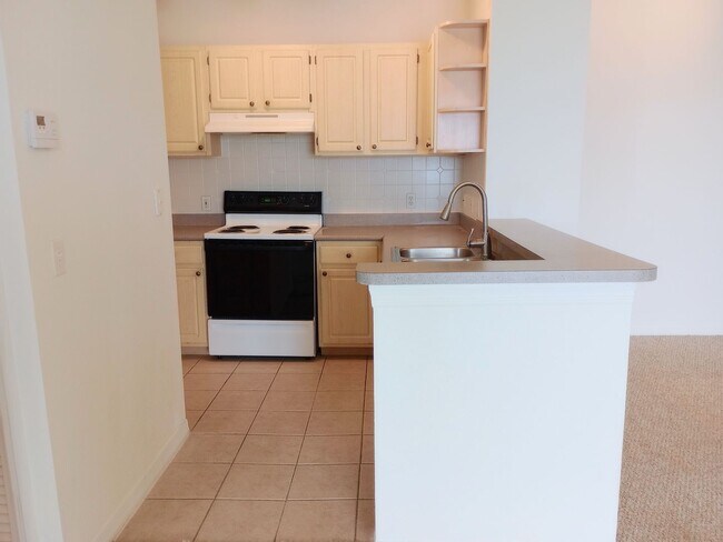 Building Photo - Visconti West Condominium - Unit 8304